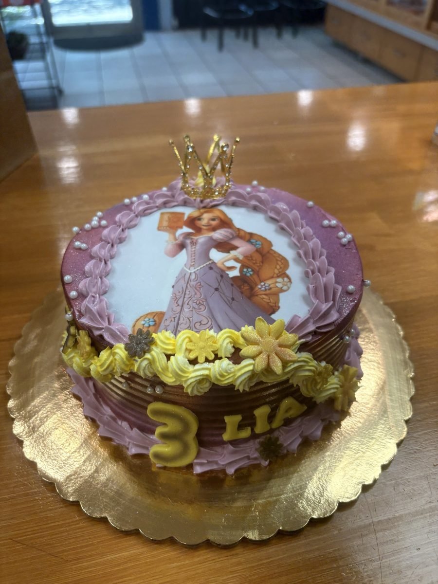 Cake made by Cakevia